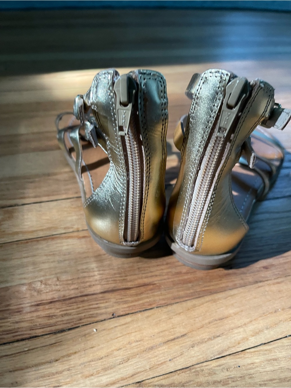 Anthropologie Seychelles Dalea Gold   Metallic Strappy Flat Sandals NEW size 6 - Picture 11 of 13